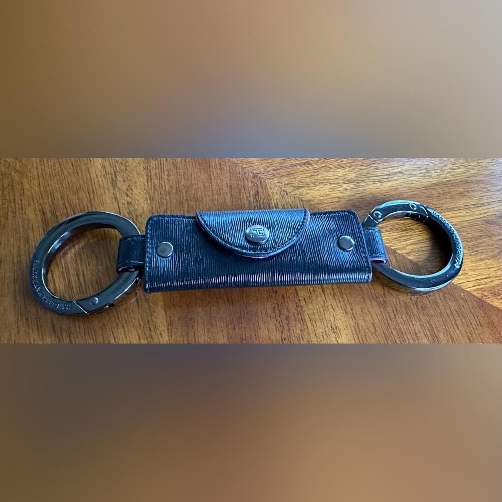 Handbag Handcuff